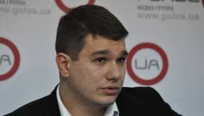 В. Медвідь: “Якщо “Укрзалізниця” відмовиться від плацкартних вагонів, то квитки можуть подорожчати вдвічі”